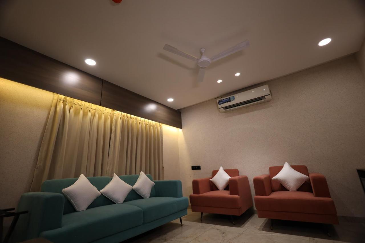 Lords Eco Inn Navsari Extérieur photo