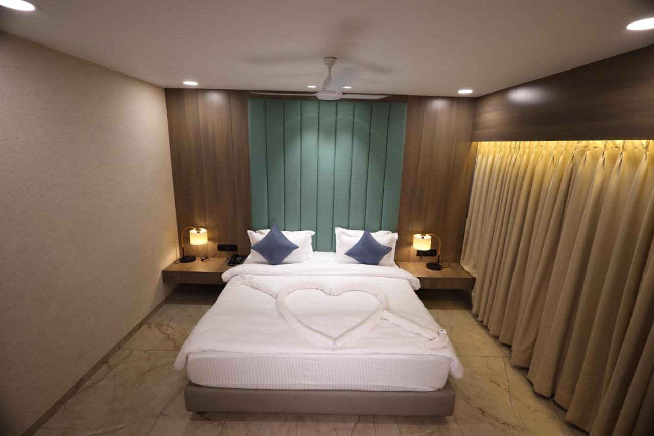 Lords Eco Inn Navsari Extérieur photo