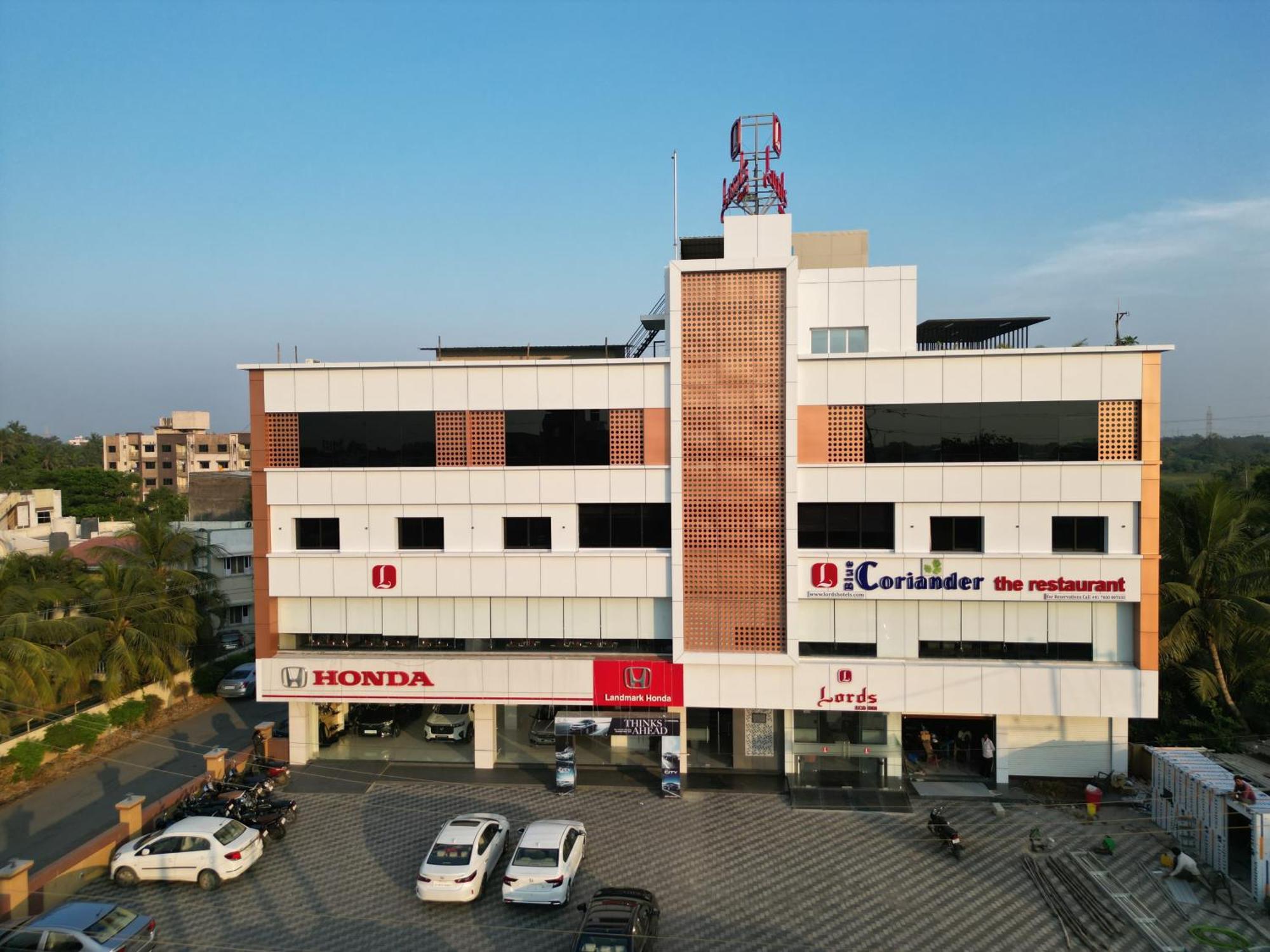 Lords Eco Inn Navsari Extérieur photo