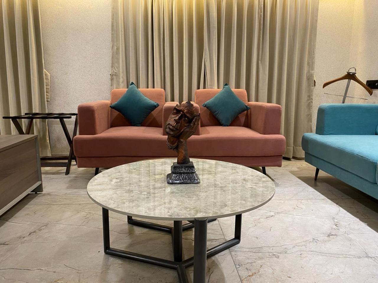 Lords Eco Inn Navsari Extérieur photo