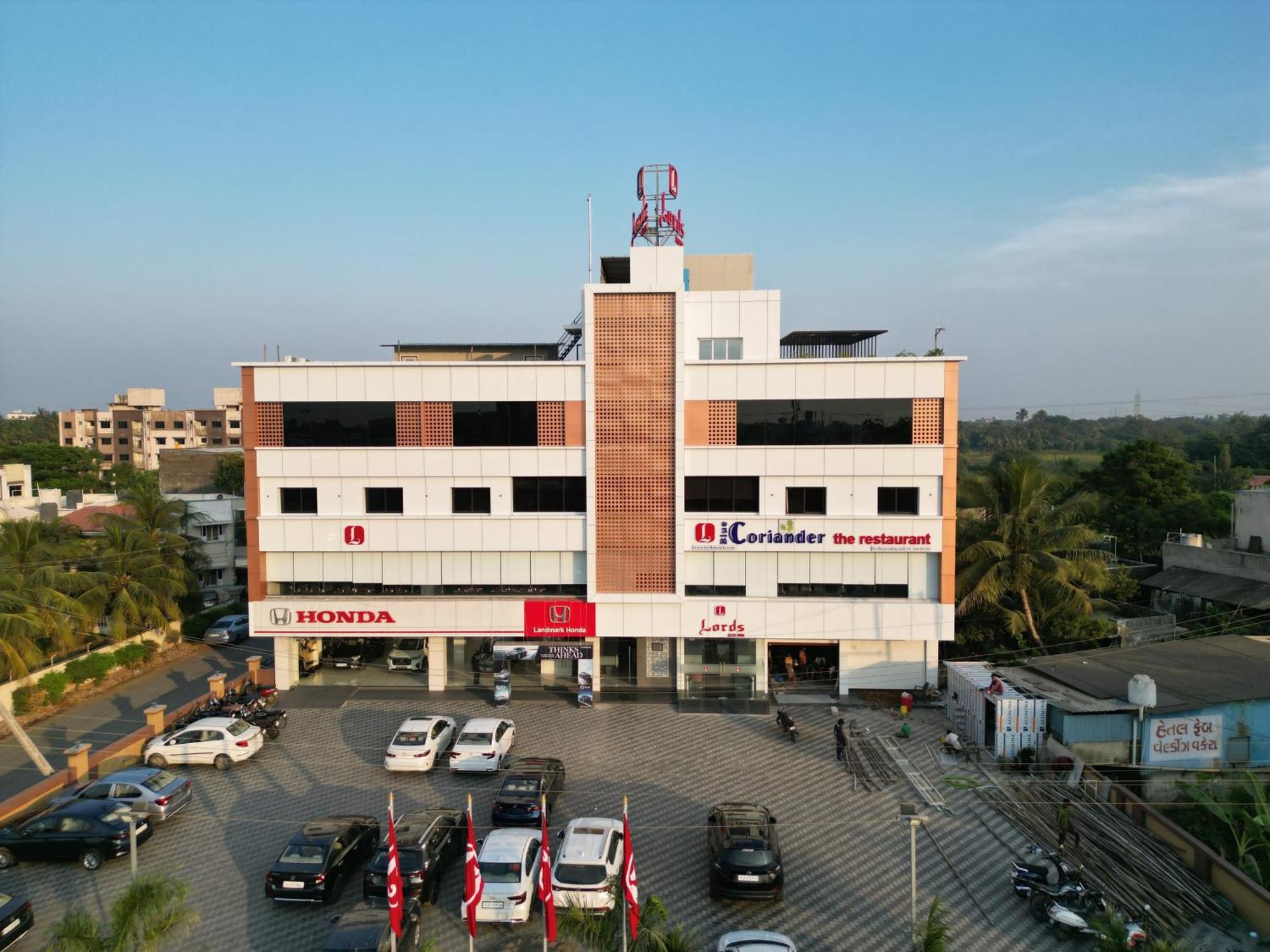 Lords Eco Inn Navsari Extérieur photo